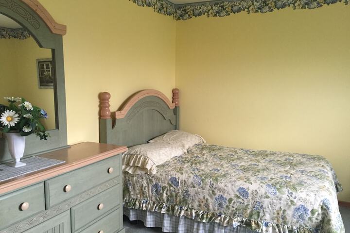 Room 6 of 15