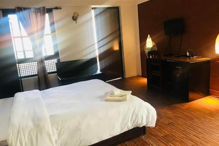 Room 5 of 31