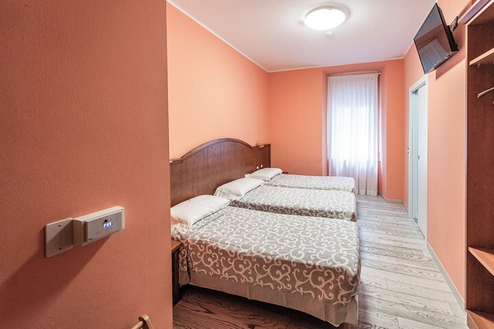 Room 30 of 70