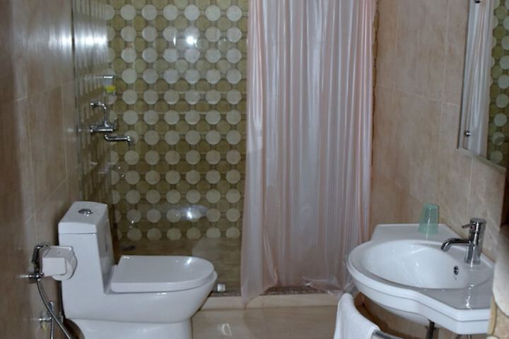 Room 17 of 22