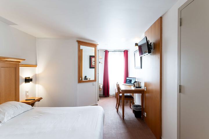 Room 30 of 95