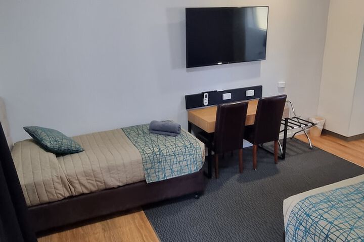Room 6 of 55