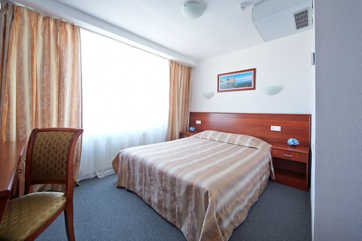 Room 11 of 43