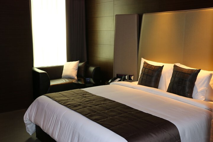 Room 8 of 69