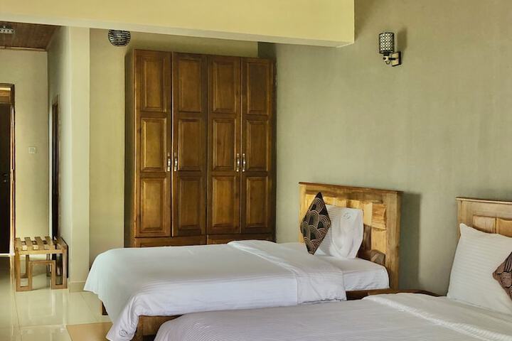 Room 4 of 39