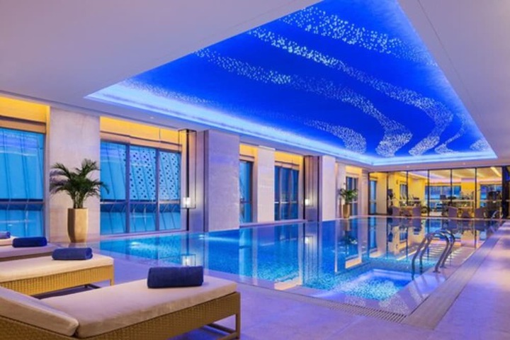 Pools & Facilities