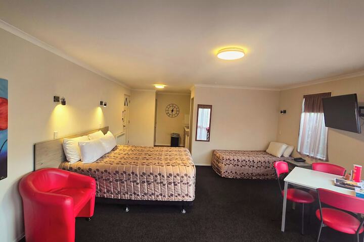Room 57 of 175