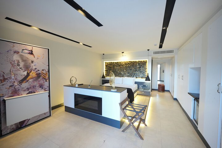 Room 53 of 155