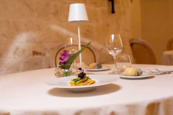 Dining 29 of 47
