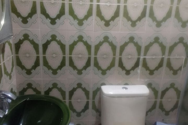Room 17 of 18