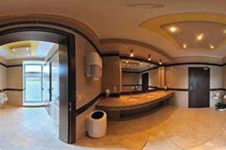 Room 4 of 38