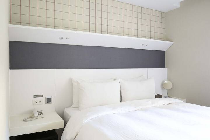 Room 7 of 49