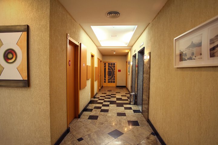 Ballroom/Hall 88 of 94