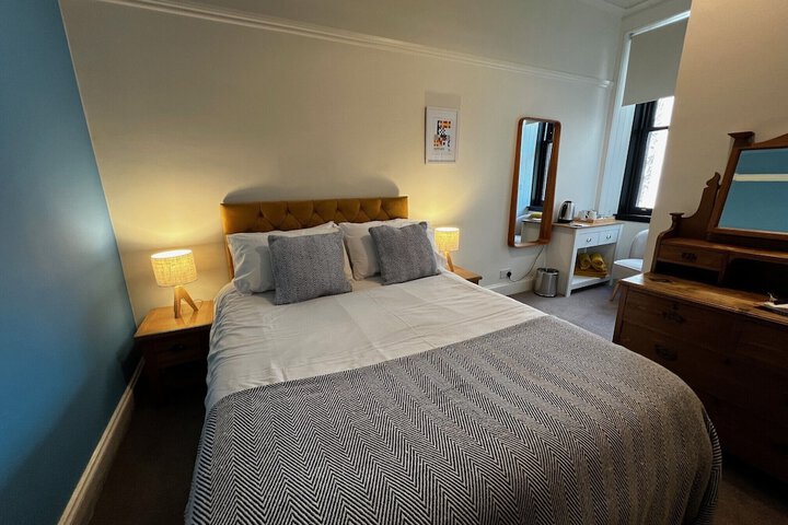 Room 35 of 84