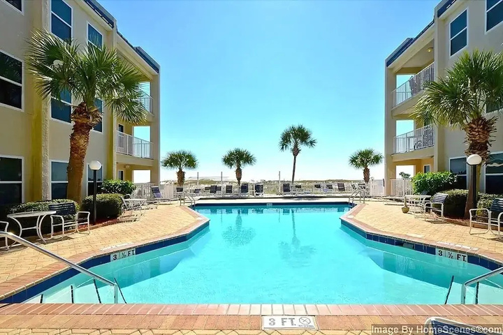 Pool 10 of 19