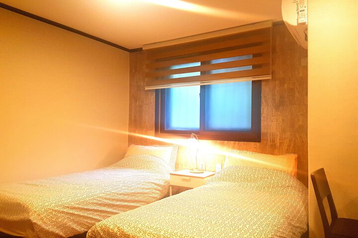 Room 17 of 77