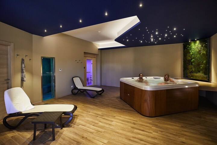 Spa 15 of 23
