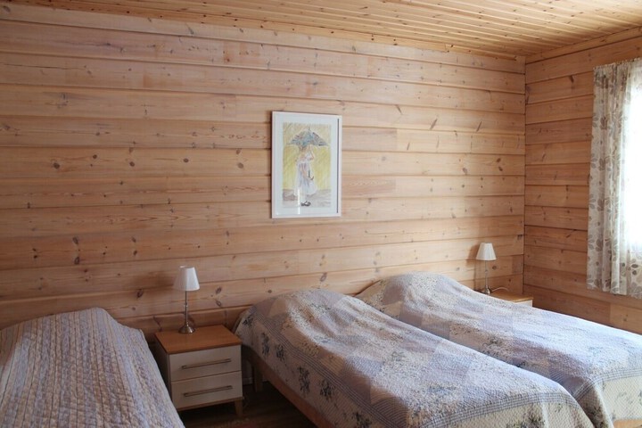 Room 18 of 53