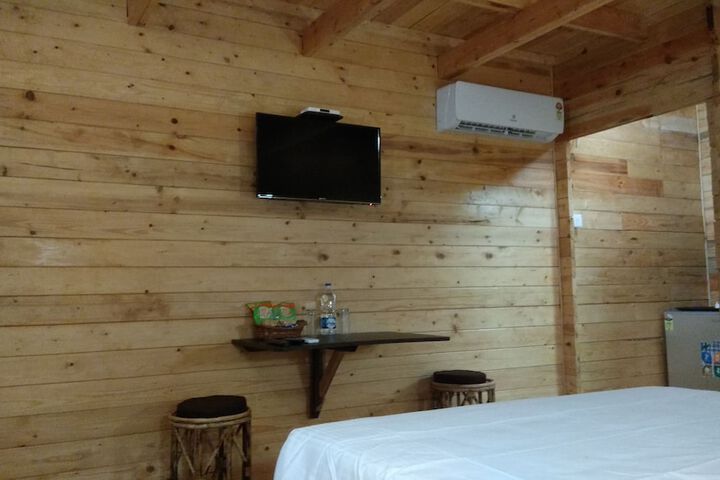 Room 26 of 86