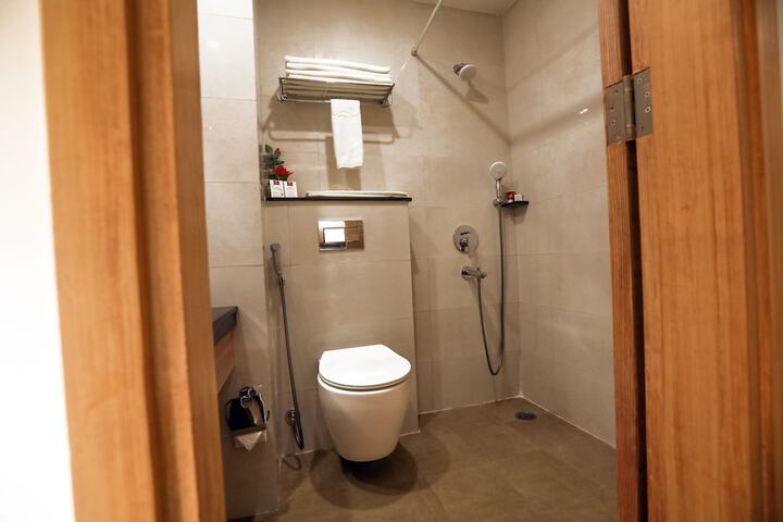 Room 9 of 22