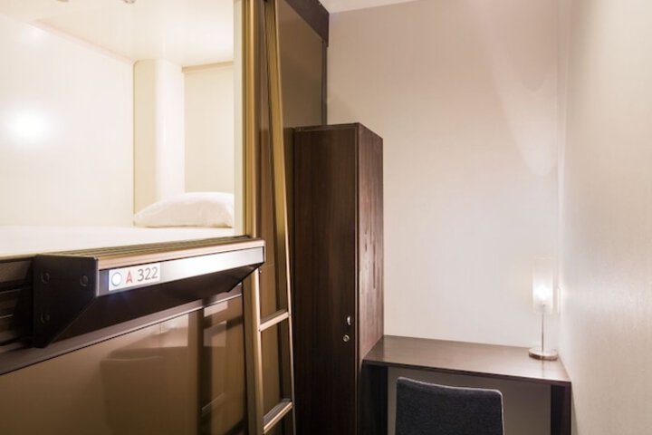 Room 11 of 39