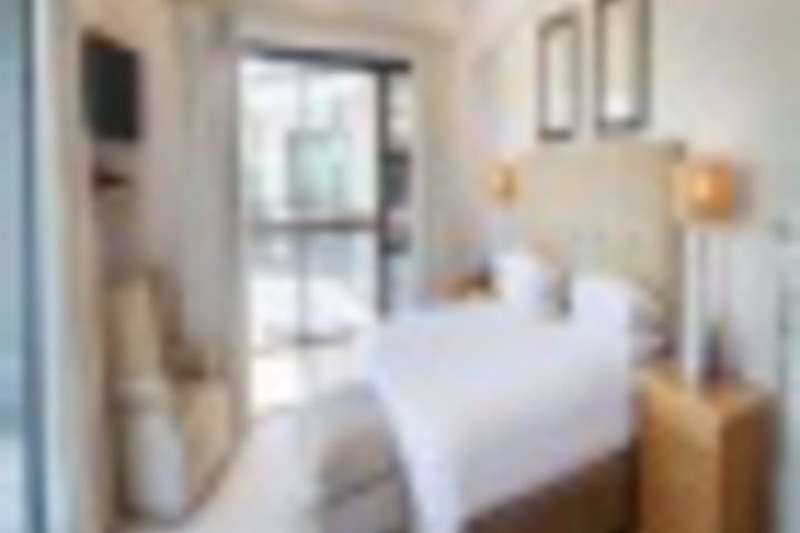 Room 27 of 72