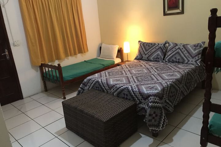 Room 21 of 102