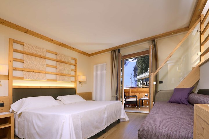 Room 9 of 44
