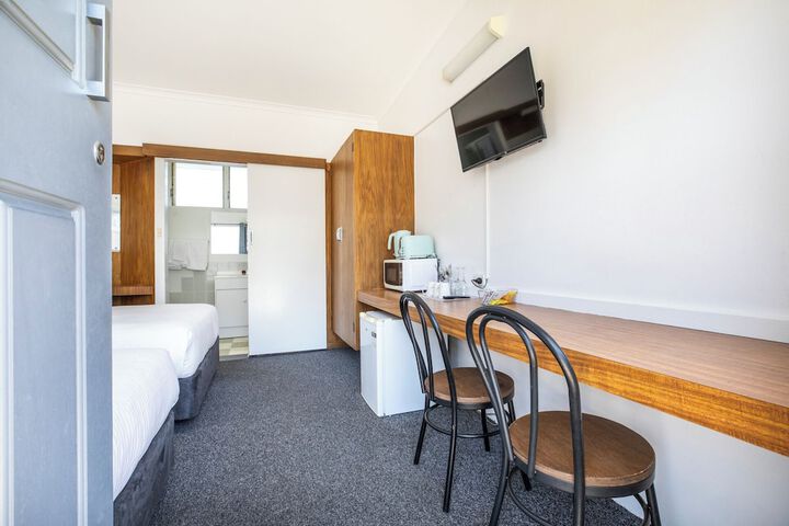 Room 34 of 118