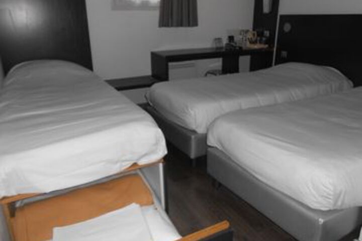 Room 19 of 28
