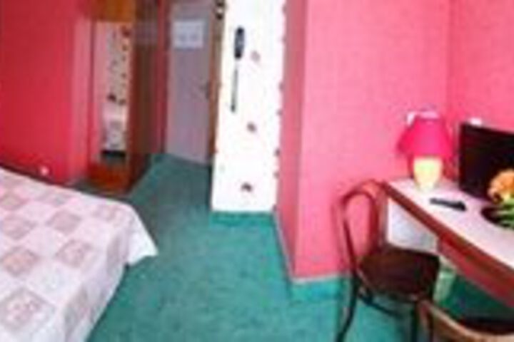 Room 11 of 46