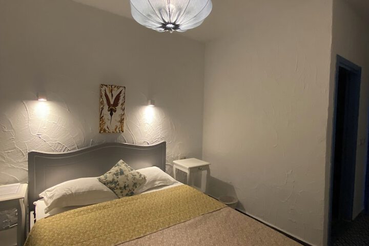 Room 14 of 48