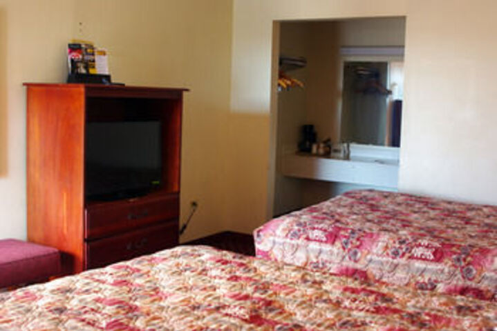 Room 15 of 23