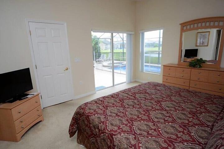 Room 7 of 24