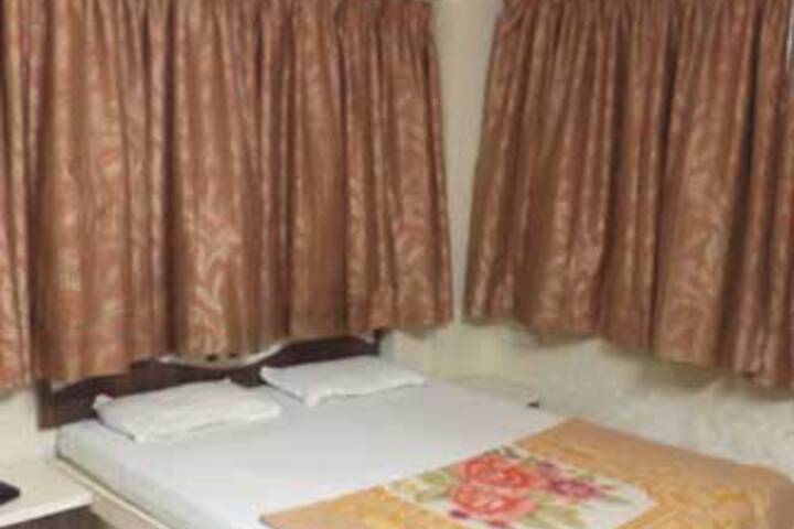 HOTEL GREEN EARTH