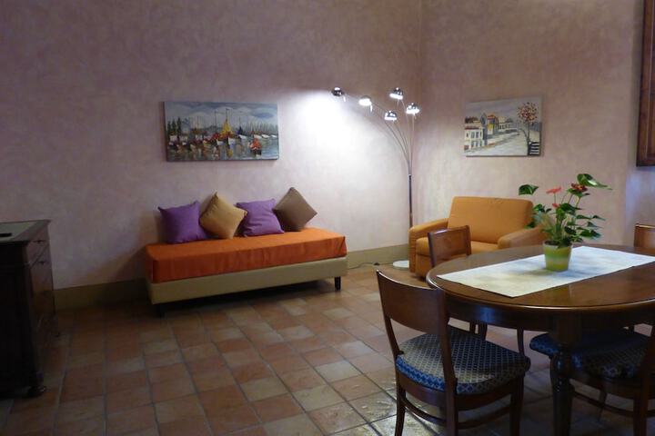 Room 13 of 21