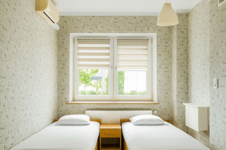 Room 32 of 81