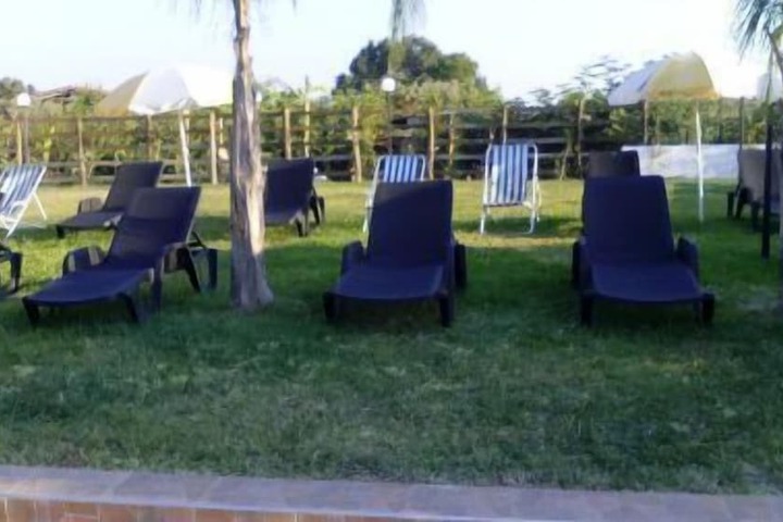 Sundeck 18 of 25