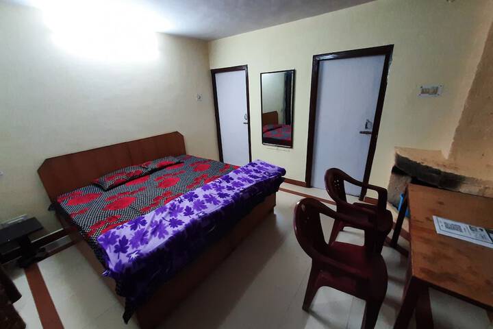 Room 11 of 23