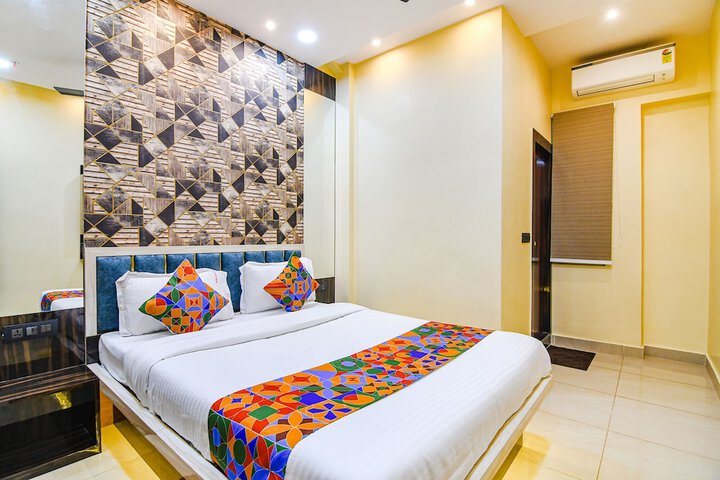 Room 18 of 25