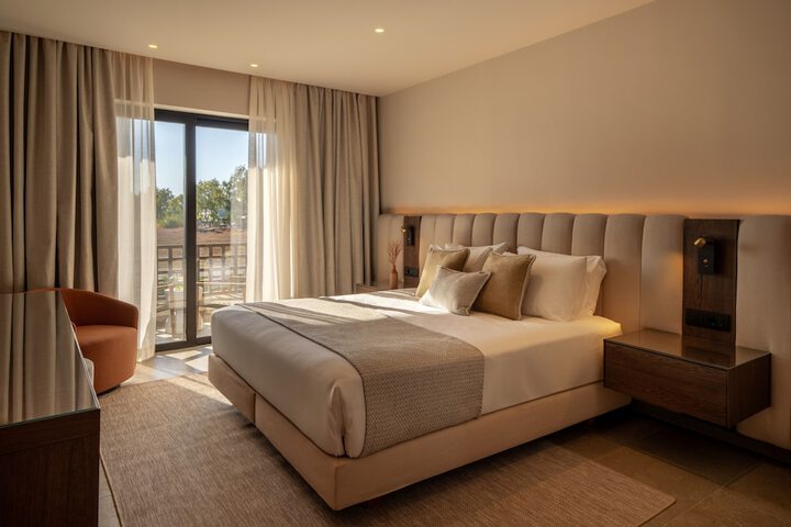 Room 4 of 30
