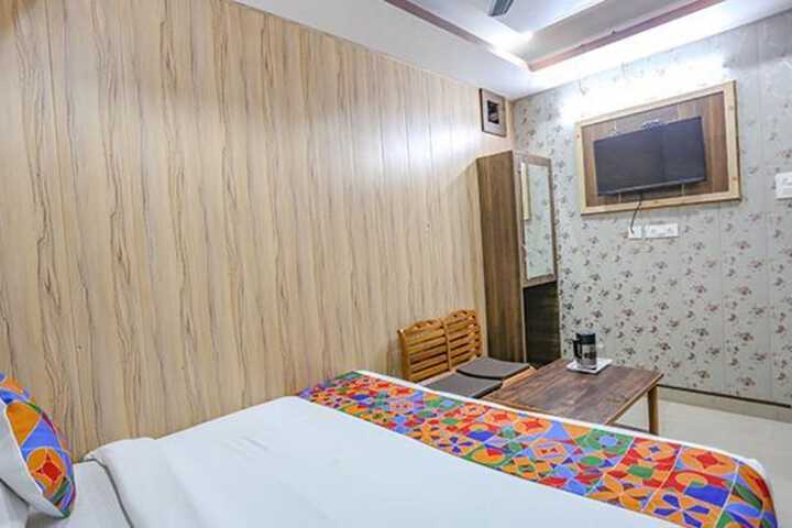 Room 20 of 34