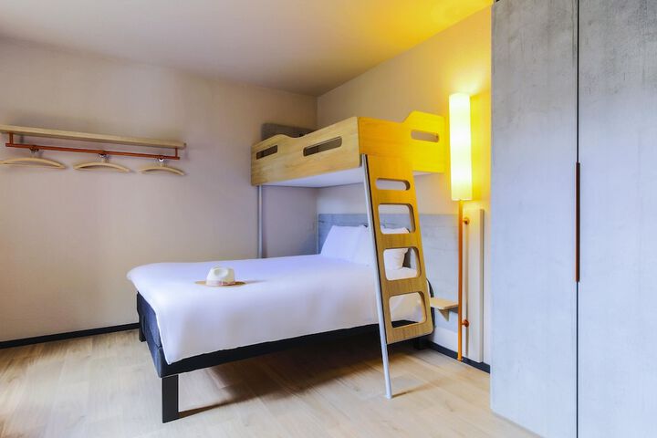 Room 14 of 51
