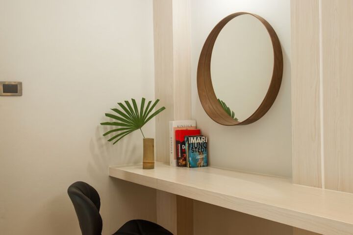 Room 32 of 84