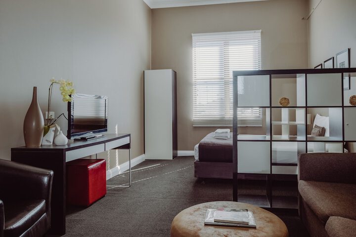 Room 13 of 42