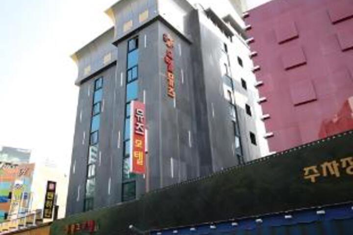 Exterior of Gimpo Muse Motel