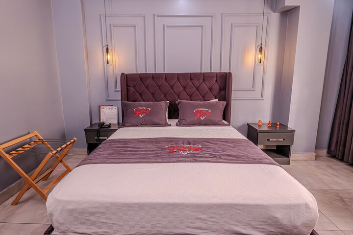 Room 23 of 49