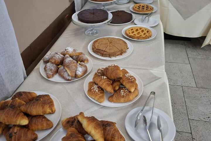 General 33 of 34