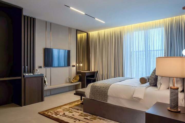 Room 28 of 179