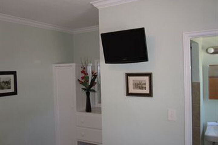 Room 18 of 23